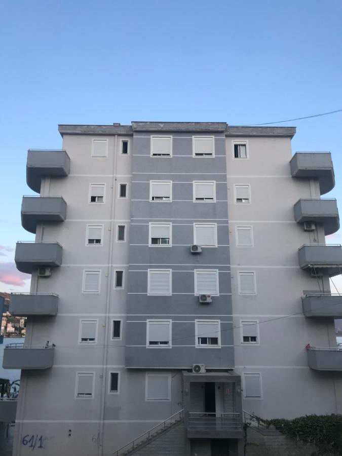 Mary'S Apartment Саранде Екстериор снимка